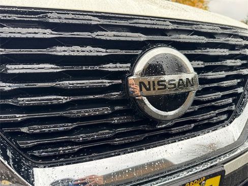 Used 2021 Nissan Rogue S image 22