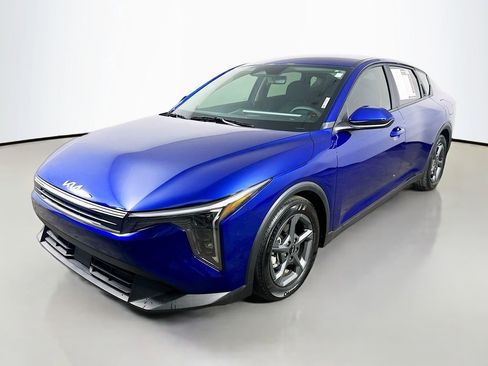Used 2025 Kia K4 FWD image 3
