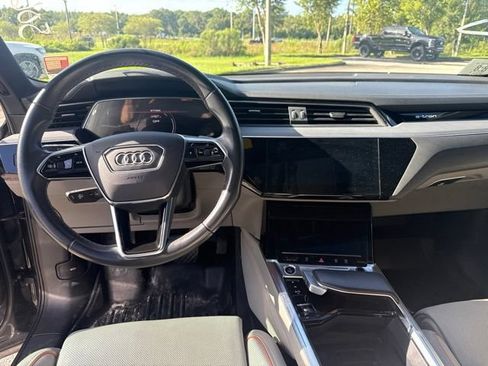 Used 2024 Audi Q8 e-tron Prestige AWD/4WD image 12