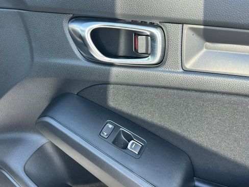 Used 2025 Honda Civic Sport image 14