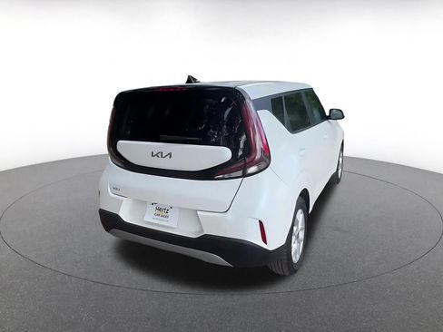 Used 2025 Kia Soul LX w/ LX Technology Package FWD image 15