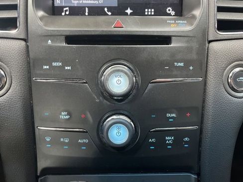 Used 2016 Ford Taurus SEL w/ Equipment Group 201A AWD/4WD image 40