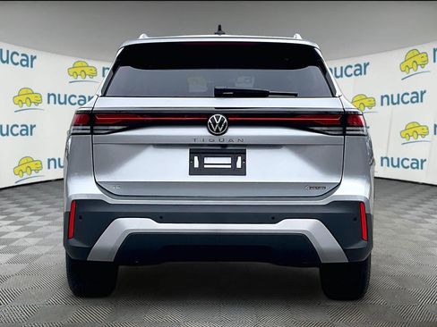 New 2026 Volkswagen Tiguan SE image 6