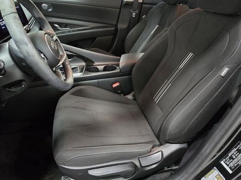 Used 2023 Hyundai Elantra SEL w/ Convenience Package image 21