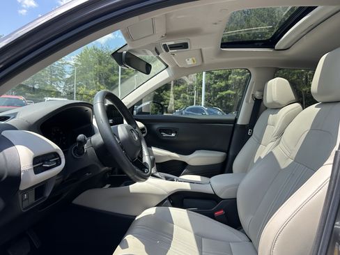 Used 2023 Honda HR-V EX-L image 7
