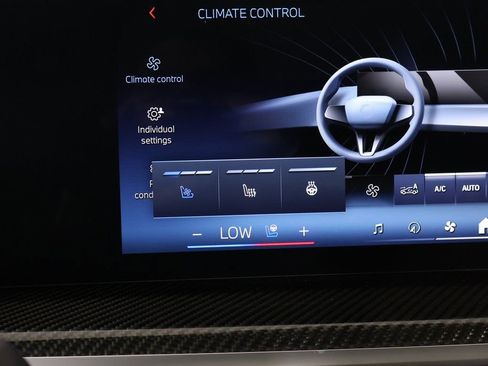 New 2026 BMW X5 M60i w/ Climate Comfort Package image 8