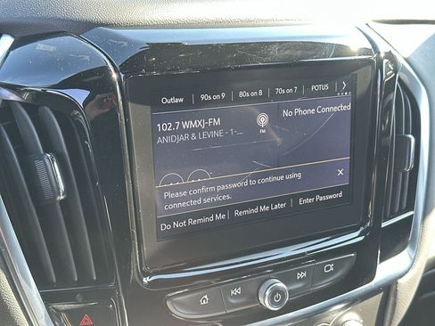 Used 2024 Chevrolet Traverse LT AWD/4WD image 12