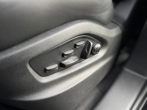 Used 2025 Porsche Cayenne Turbo image 17