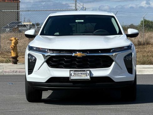 New 2026 Chevrolet Trax LS w/ LS Convenience Package image 3