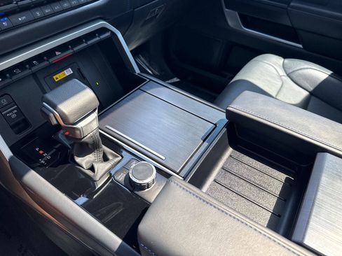 Used 2024 Toyota Tundra Platinum RWD image 28
