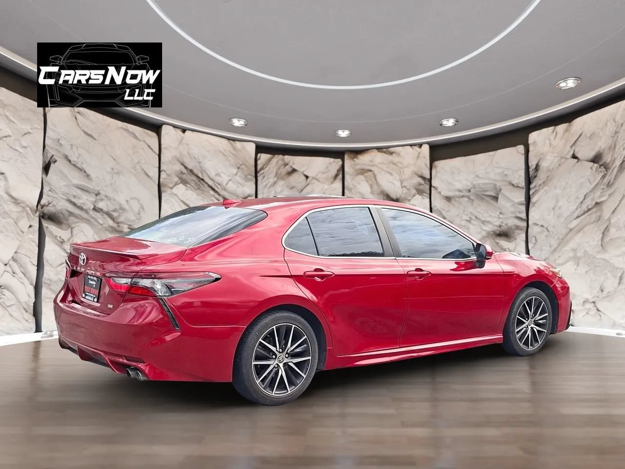 Used 2021 Toyota Camry SE FWD image 4
