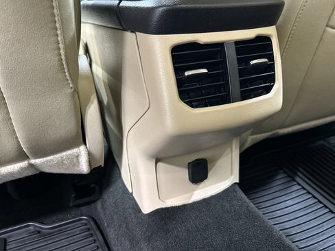 Used 2014 Ford Fusion SE image 24