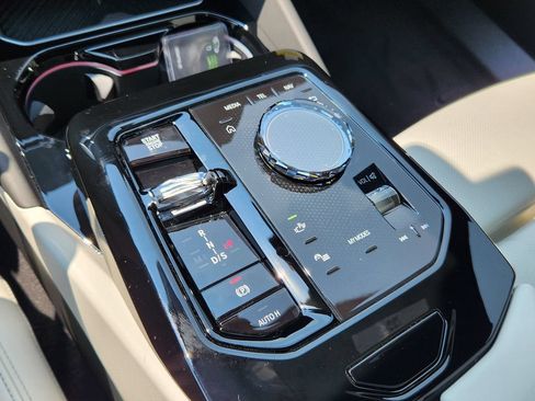 New 2027 BMW 540i xDrive w/ Executive Package AWD/4WD image 18