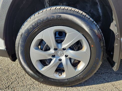 Used 2023 Toyota RAV4 LE image 8