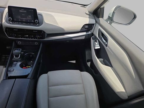 Used 2021 Nissan Rogue SV w/ Premium Package FWD image 14