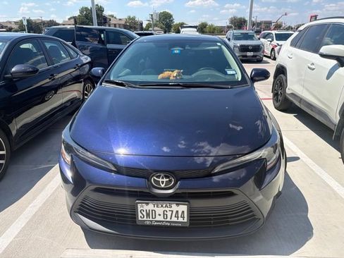 Used 2023 Toyota Corolla LE FWD image 3