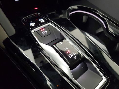 New 2025 Audi Q5 Premium Plus image 32