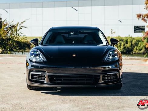 Used 2018 Porsche Panamera 4S image 13