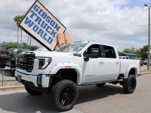 Used 2024 GMC Sierra 2500 AT4 w/ AT4 Premium Plus Package AWD/4WD image 1