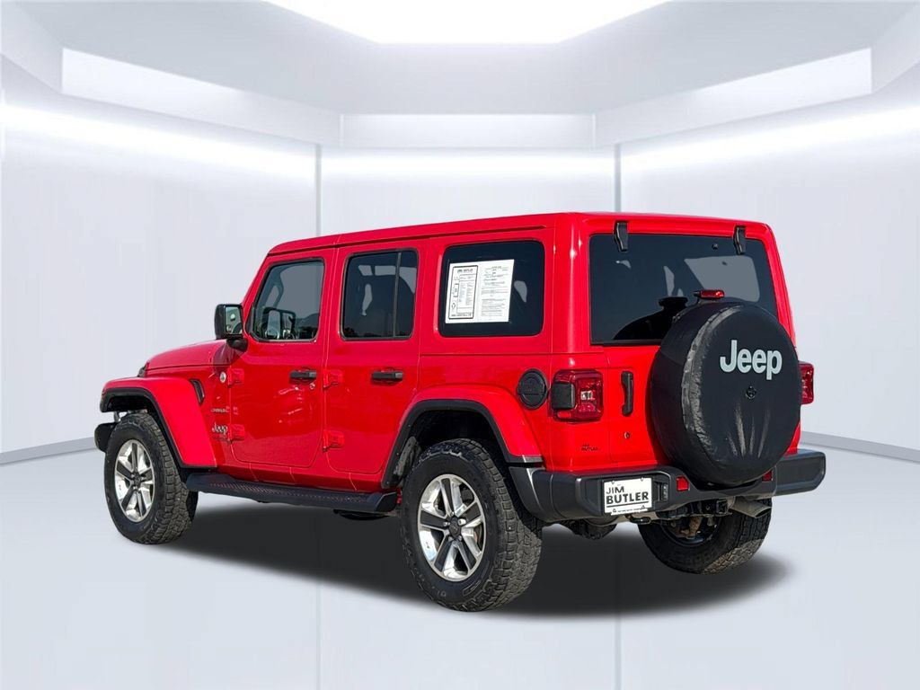 Used 2018 Jeep Wrangler Unlimited Sahara w/ LED Lighting Group AWD/4WD image 4