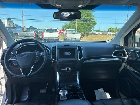 Used 2019 Ford Edge Titanium AWD/4WD image 11
