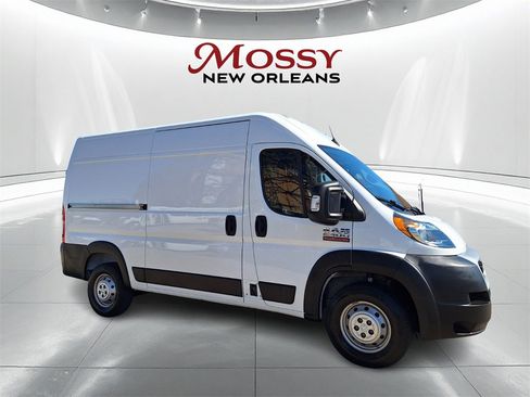 Used 2022 RAM ProMaster 2500 w/ Premium Convenience Group image 3