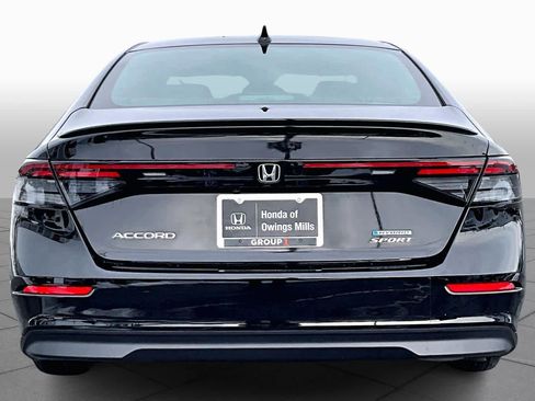Used 2023 Honda Accord Sport image 4