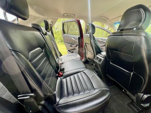 Used 2016 Ford Edge SEL w/ Equipment Group 201A AWD/4WD image 10
