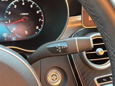 Used 2021 Mercedes-Benz GLC 300 4MATIC Coupe image 22