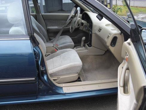 Used 1993 Subaru Legacy LS image 12