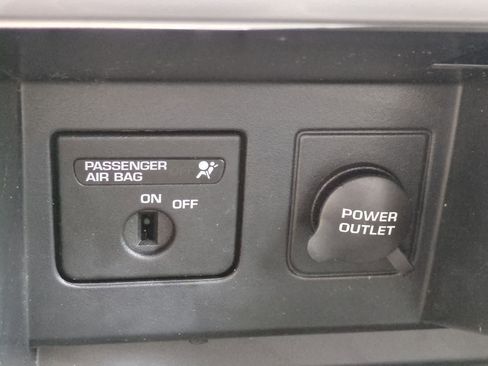 Used 2007 Dodge Dakota Laramie w/ Popular Equipment Group AWD/4WD image 30