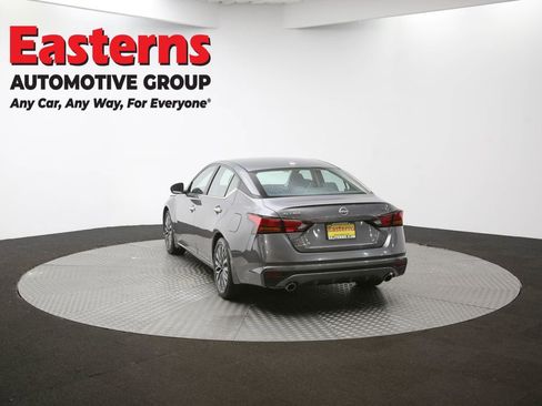 Used 2024 Nissan Altima 2.5 SV w/ SV Premium Package image 64