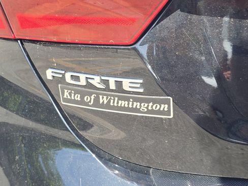 Used 2019 Kia Forte LXS FWD image 12