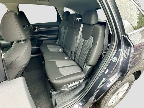 New 2026 Kia Sorento LX FWD image 22