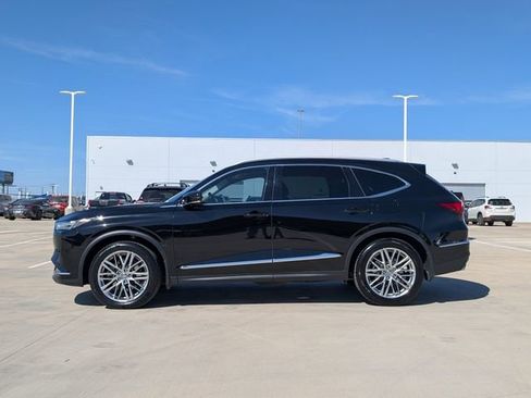 Used 2023 Acura MDX SH-AWD w/ Advance Package image 3