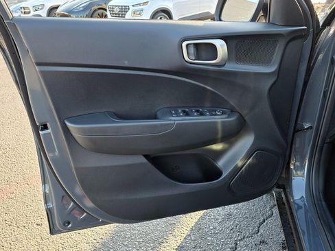 New 2025 Hyundai Venue SEL image 20