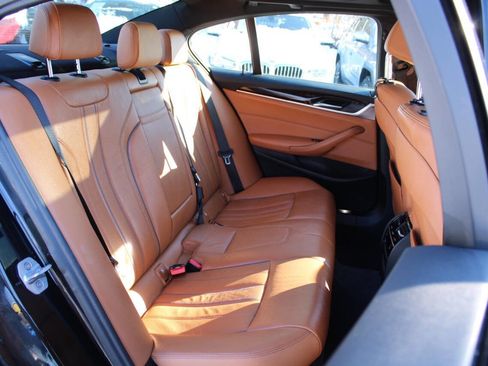 Used 2017 BMW 530i xDrive 530i xDrive AWD 4dr Sedan image 32