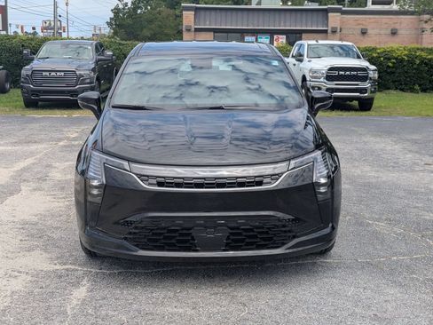 New 2027 Chrysler Pacifica Select FWD image 2