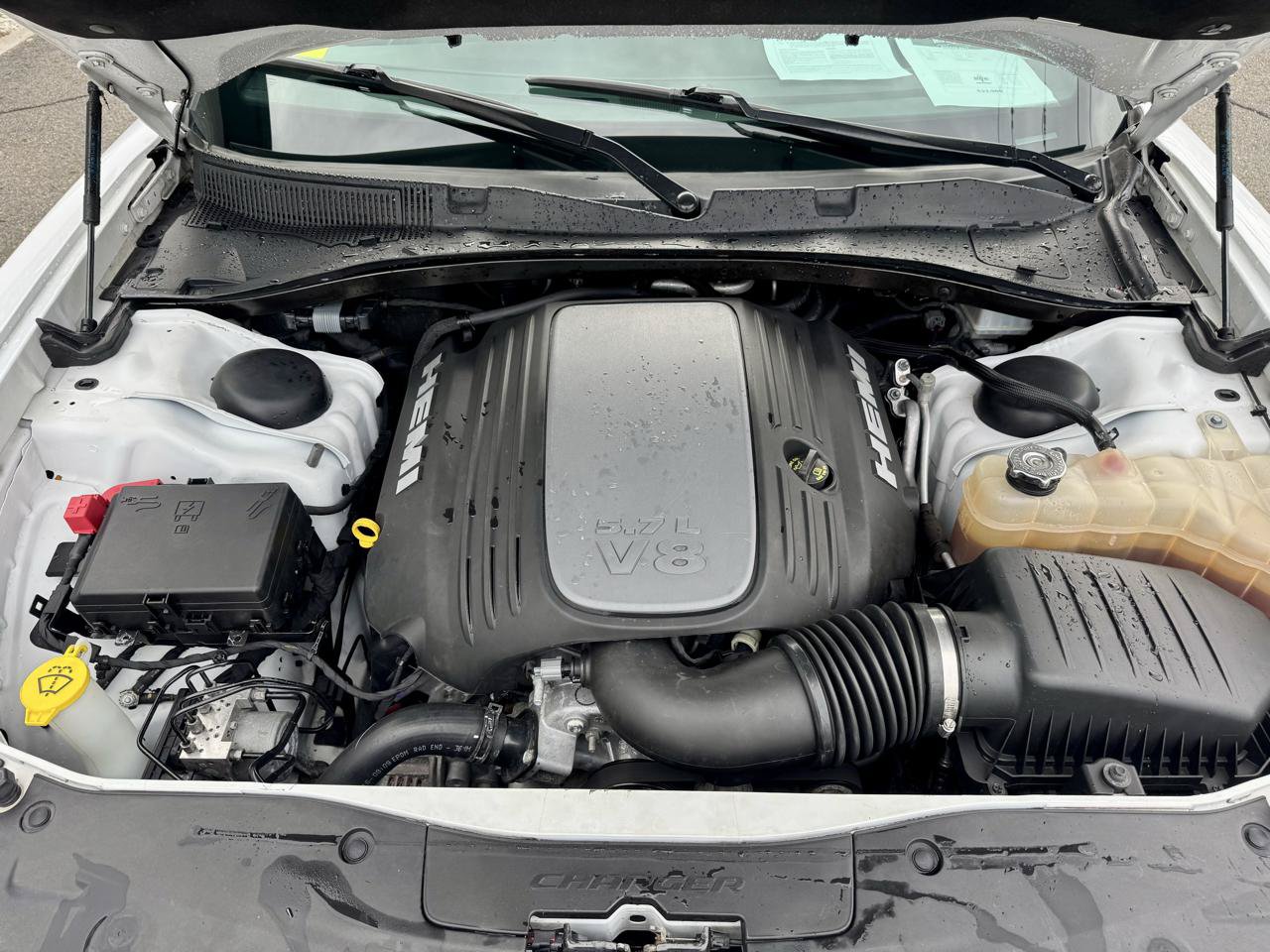 Used 2020 Dodge Charger R/T w/ Plus Group RWD image 33