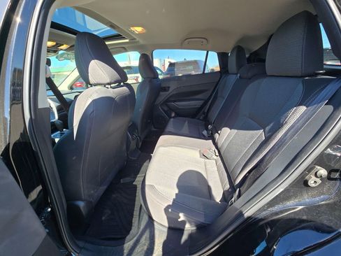 Used 2024 Subaru Crosstrek 2.0i Premium image 12