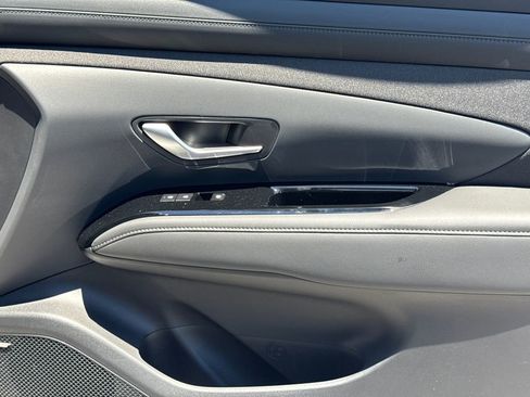 Used 2025 Hyundai Tucson Limited AWD/4WD image 14