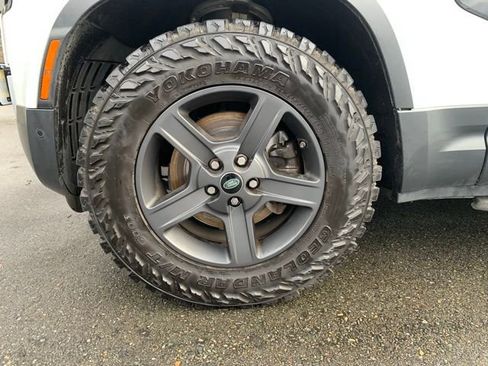 Used 2020 Land Rover Defender 110 image 10