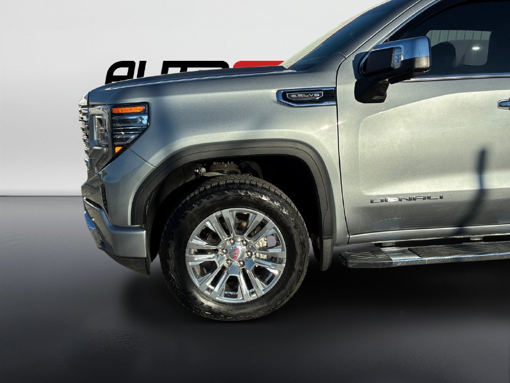 Used 2024 GMC Sierra 1500 Denali AWD/4WD image 9