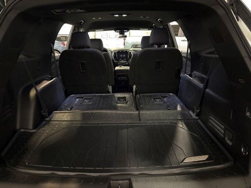 Used 2023 Chevrolet Traverse LT w/ LPO, Floor Liner Package image 30