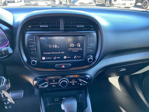 Used 2025 Kia Soul LX w/ LX Technology Package image 17