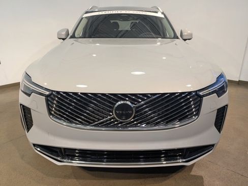 Used 2025 Volvo XC90 T8 Plus image 2