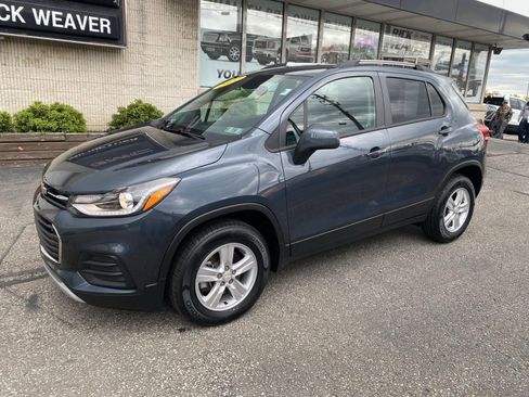 Certified 2022 Chevrolet Trax LT w/ Driver Confidence Package AWD/4WD image 2