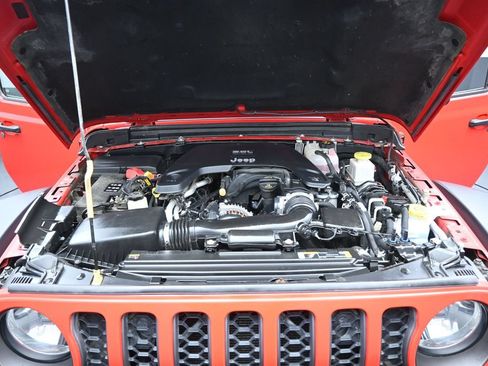Used 2021 Jeep Gladiator Rubicon w/ Cold Weather Group AWD/4WD image 38