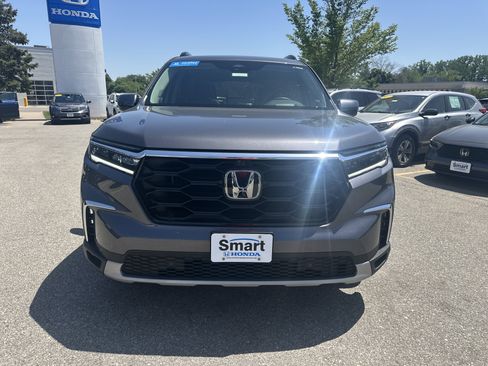 Certified 2025 Honda Pilot Elite image 8
