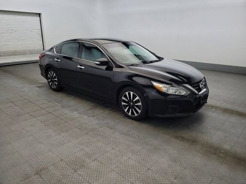 Used 2018 Nissan Altima 2.5 SL FWD image 11